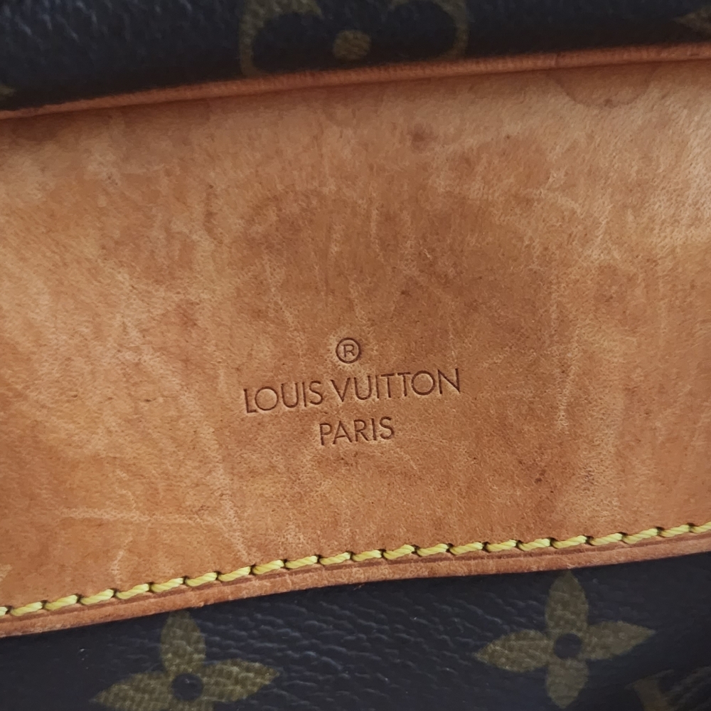 Louis Vuitton Brown Monogram Handbag - Picture 12 of 13